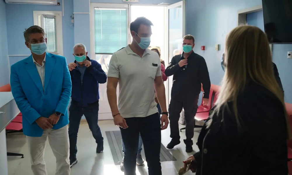 Κασσελάκης από Σύρο: "Είναι πολύ επιλεκτική κυβέρνηση στο τι θέλει να ελέγχει και να μην ελέγχει"